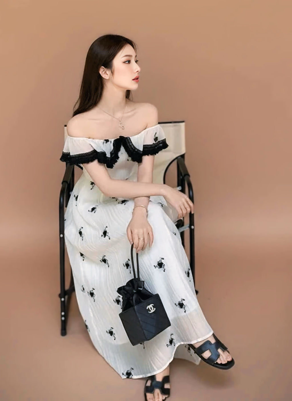 フリルネックチュール刺繍ワンピース［m178］