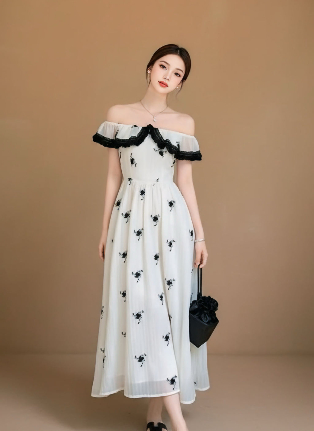 フリルネックチュール刺繍ワンピース［m178］