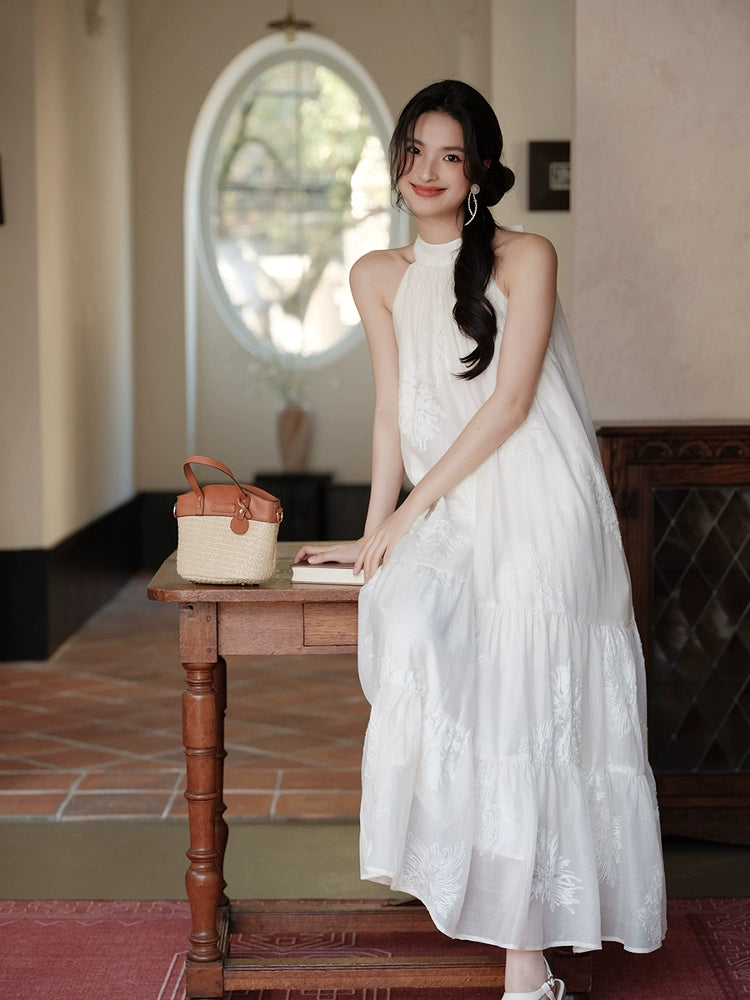 エンブロイダリーホルターロングドレス［m147］