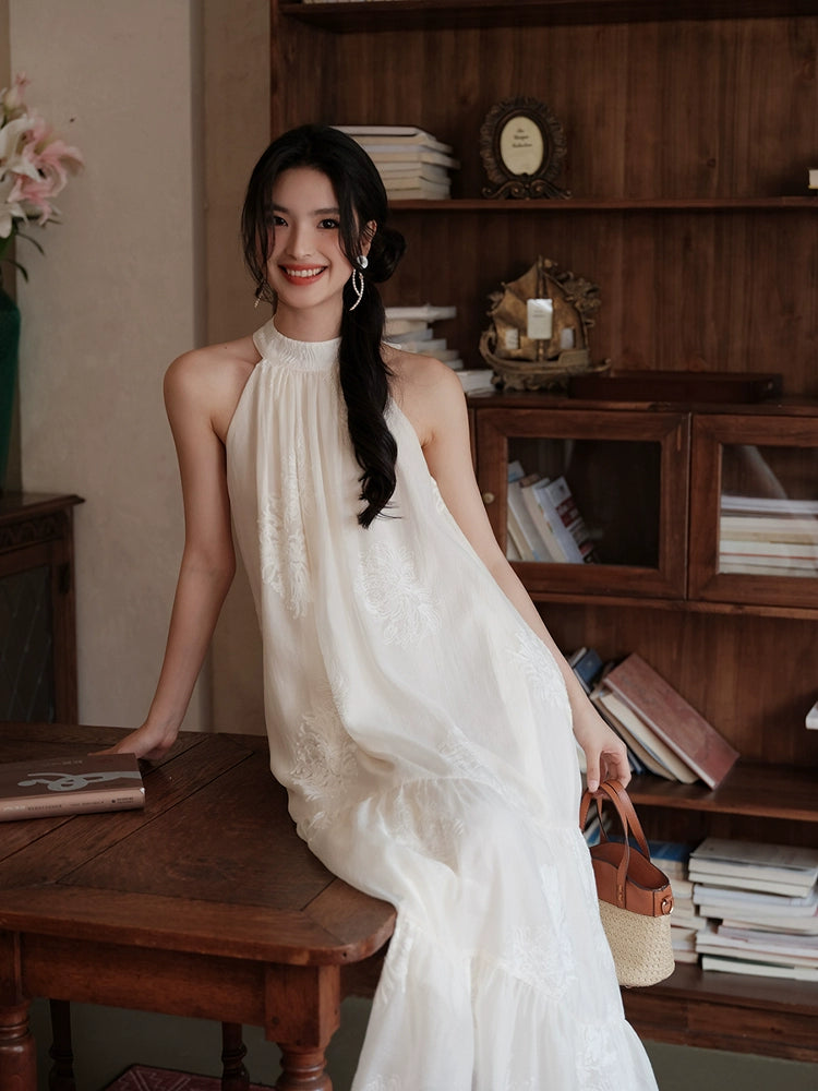 エンブロイダリーホルターロングドレス［m147］